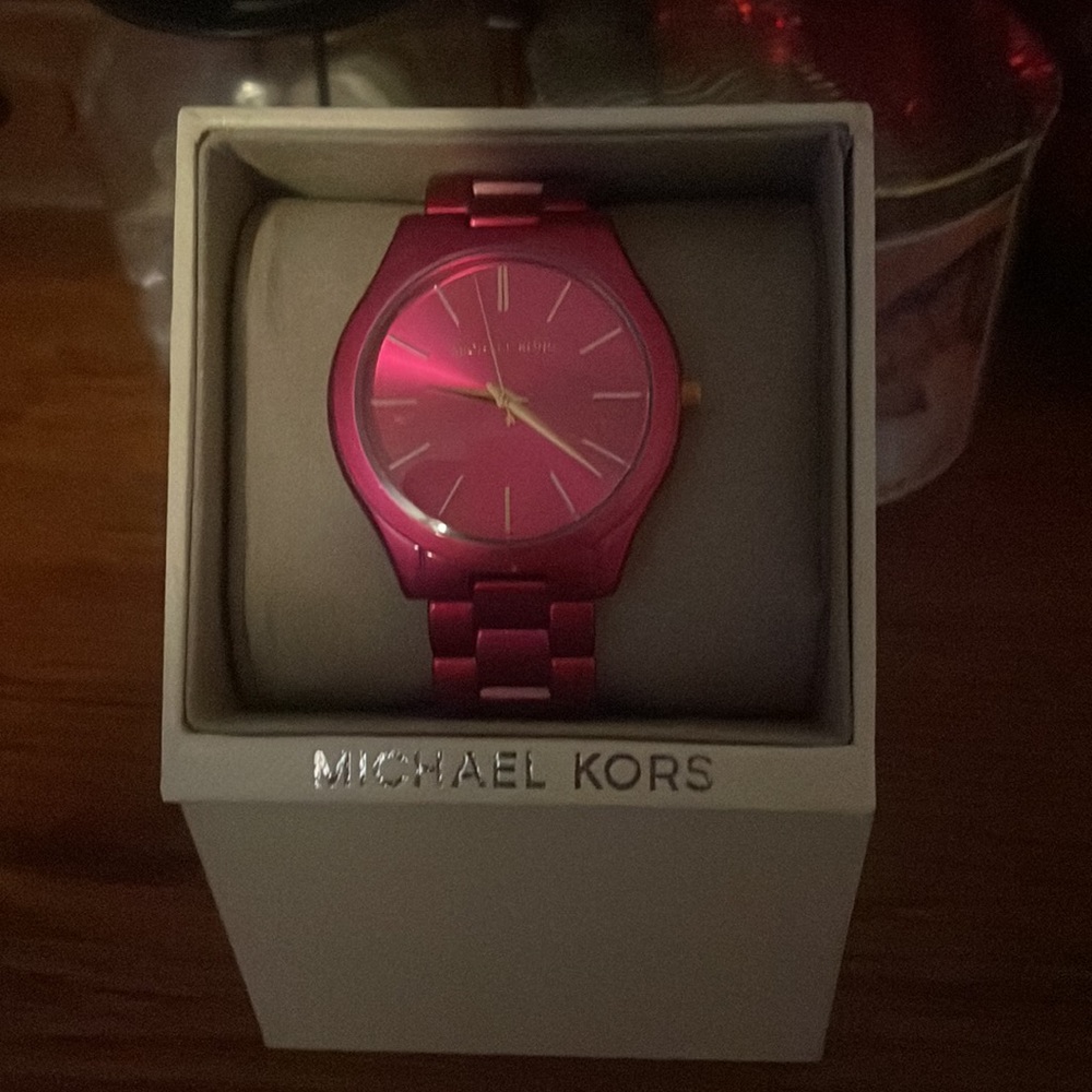 Michael Kors fuchsia pink brand new with tags women’s watch